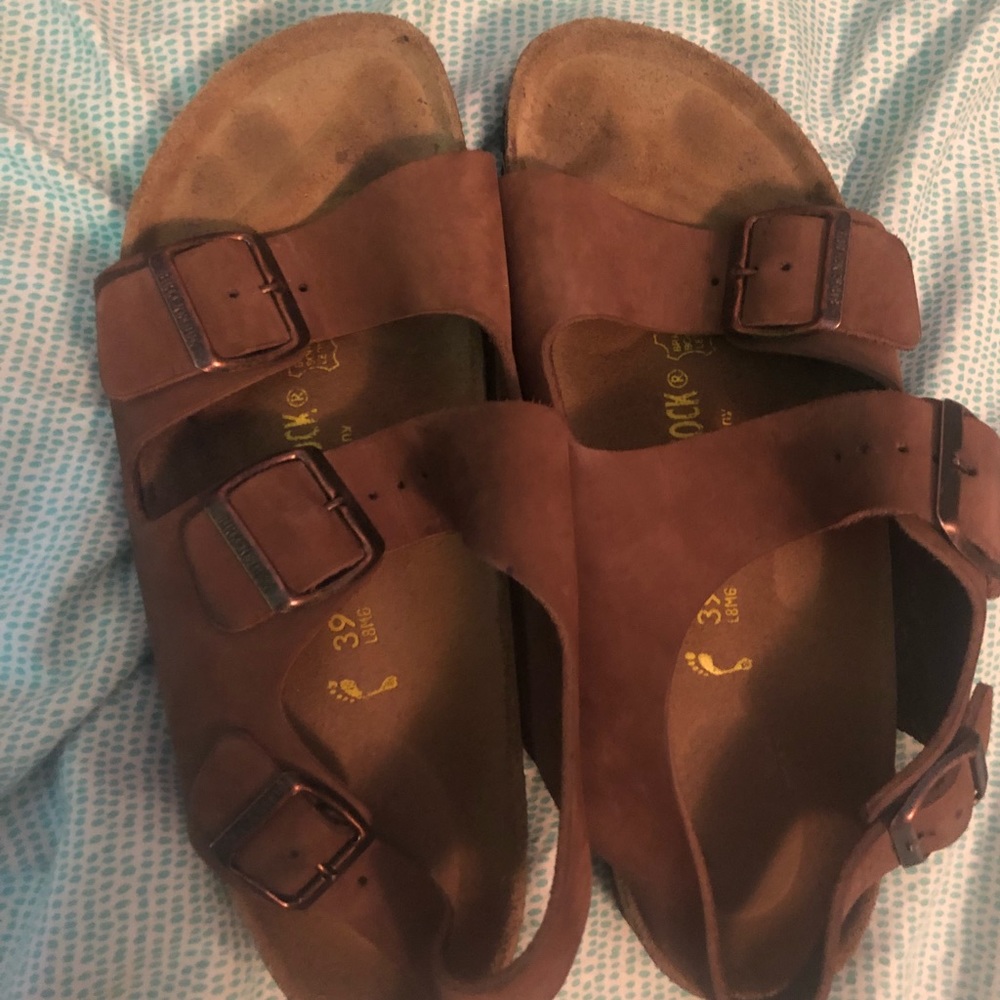 Birkenstock’s with back strap.